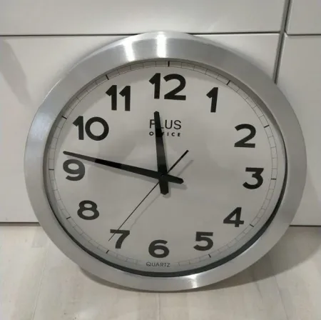 Reloj Pared Plus Office Aluminio 40Cm
