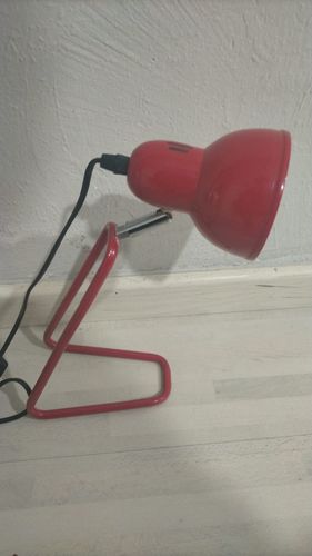 LAMPARA DE MESA ROJA