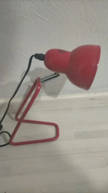 Lampara de Mesa Roja